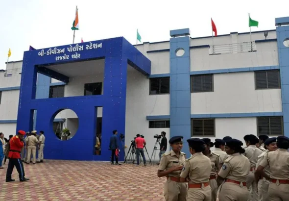 Rajkot-B-Division-Police.jpg
